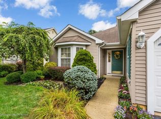 49 Rosewood Dr, Lakewood, NJ 08701