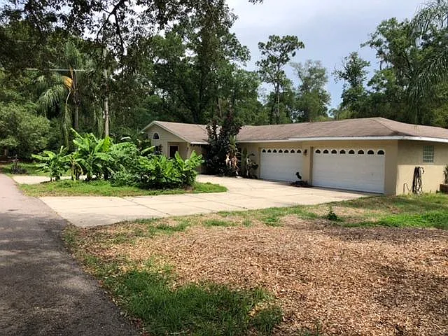 4 bed, 2368 sqft, $2,500 — Photo 1