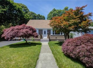 25 Fairmount Ave, Johnston, RI 02919