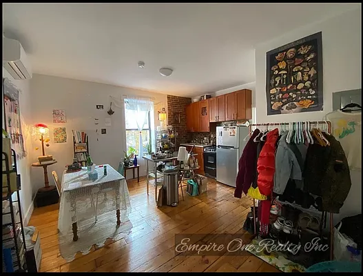 Rented by Empire One Realty | media 1