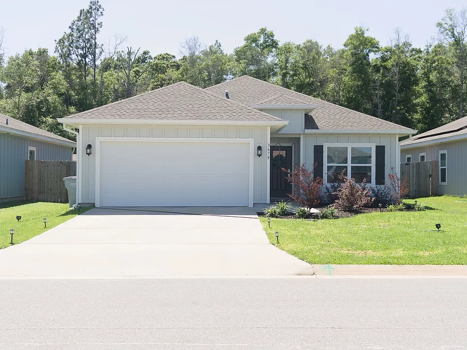 3679 Applewood Dr