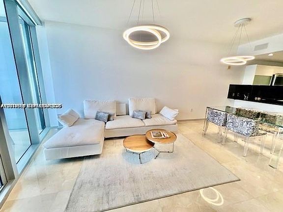 4th image of 17121 Collins Ave #Cu-1003