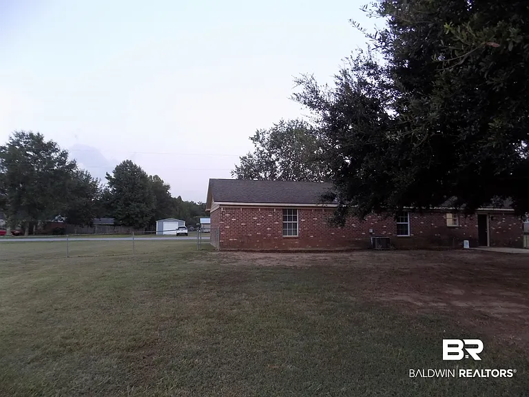 23266 Wilson Dr — Photo 15