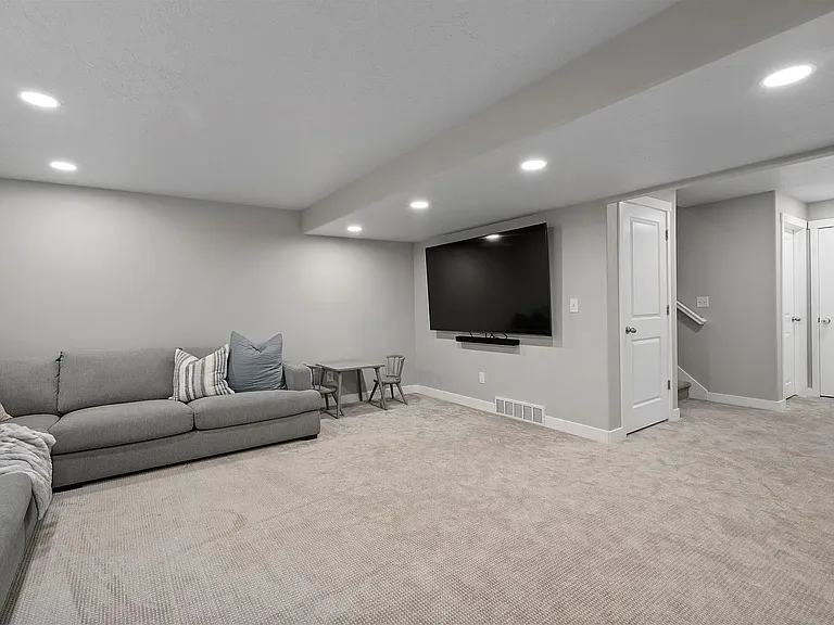 1596 N Cordoba Dr — Photo 22