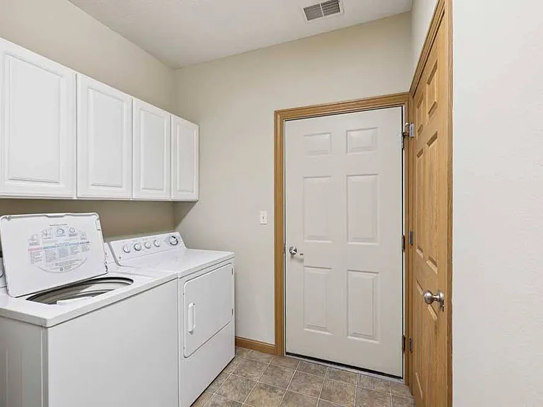 Stone Ridge Estates Apartments & Duplexes — Photo 141