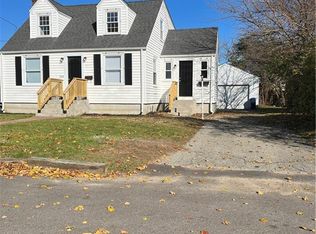 288 Pine St, Warwick, RI 02888