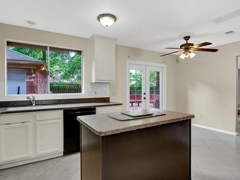 163 Sylvan Forest Dr — Photo 6