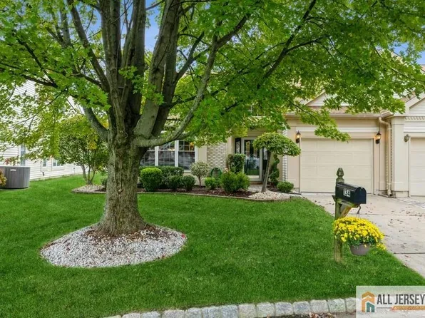 134 Birmingham Ln, Monroe Township, NJ 08831