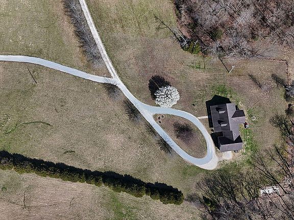 5th image of 673 Crawford Bend Rd