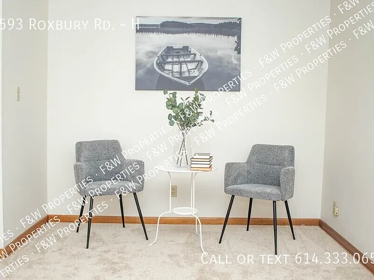 1593 Roxbury Rd #H — Photo 8