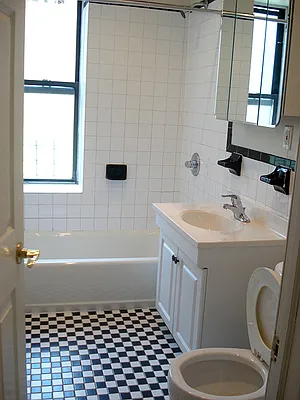 Rented by E and G Realty Group | media 8