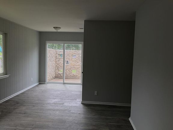 5th image of 5700 Gloucester Ln #A