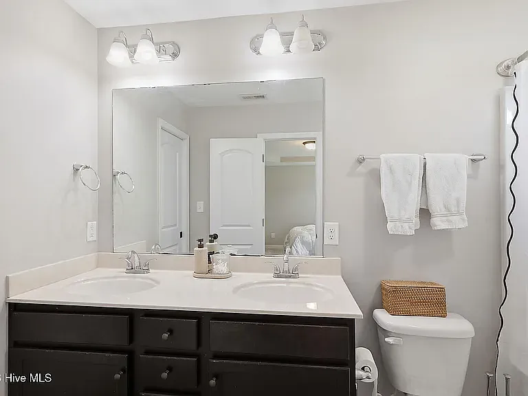 210 Brice Ct — Photo 25