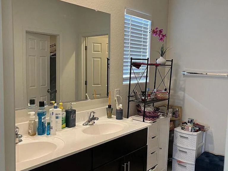 43745 W Yucca Ln — Photo 8