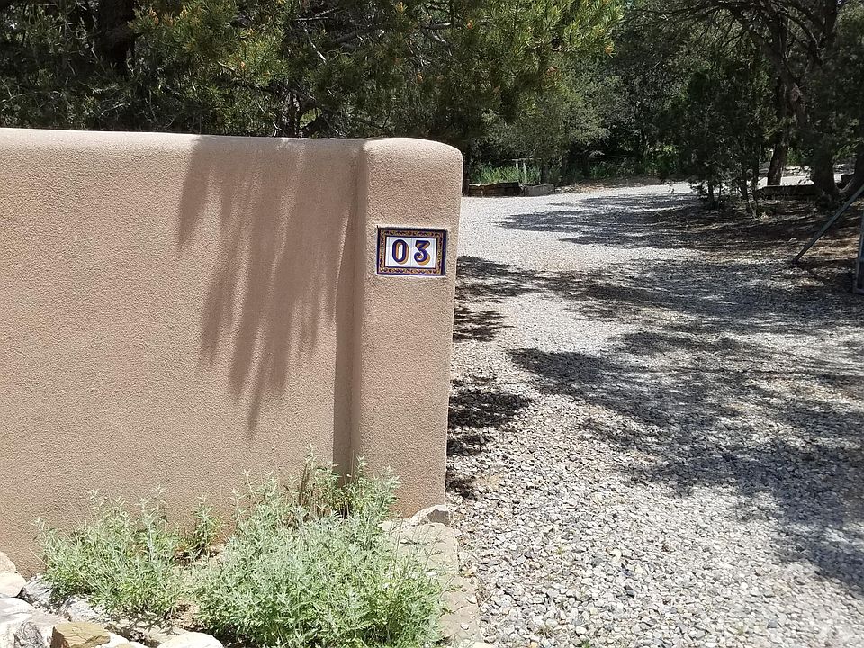 1st image of 3 Liebre Ln