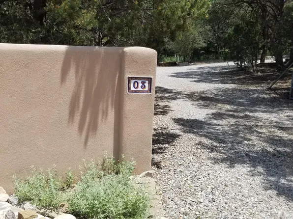3 Liebre Ln, Tijeras, NM 87059