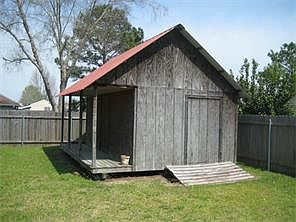 3rd image of 409 Longview Dr