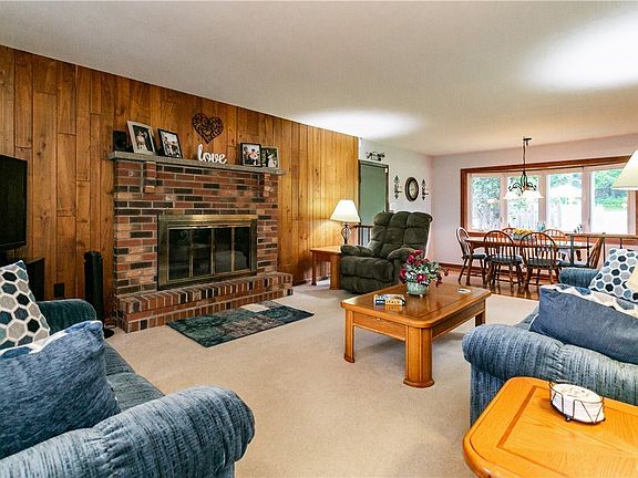5th image of 8496 Green Lakes Rd