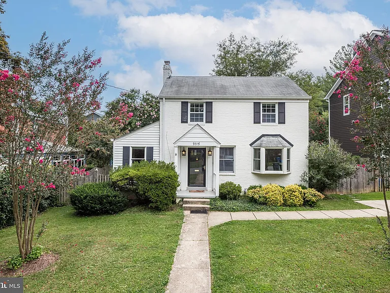 9315 Linden Ave — Photo 1