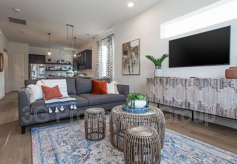 2807 Stanley Ave — Photo 10