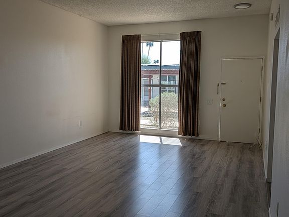 3rd image of 10039 W Lancaster Drive