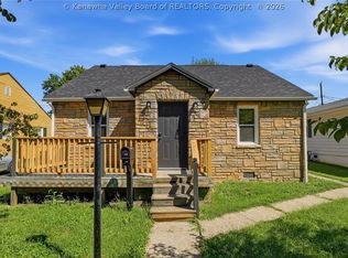 631 Chestnut St, Kenova, WV 25530