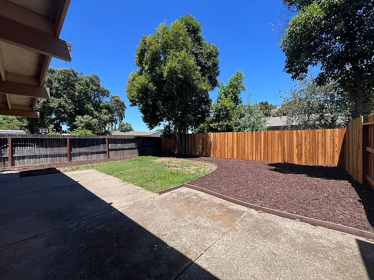 9379 Lujan Dr — Photo 33