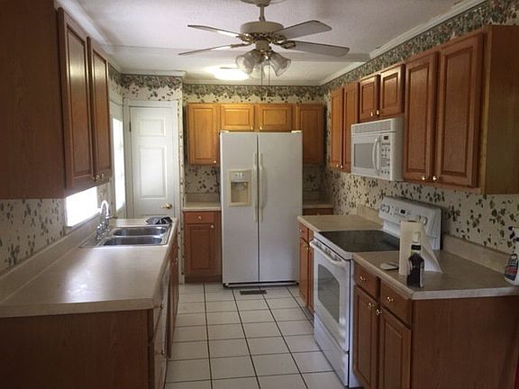 3rd image of 12202 Hickory Hollow Ln
