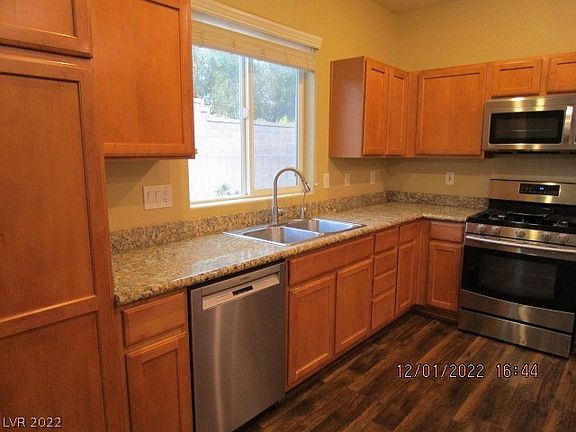 5th image of 7026 River Meadows Ave