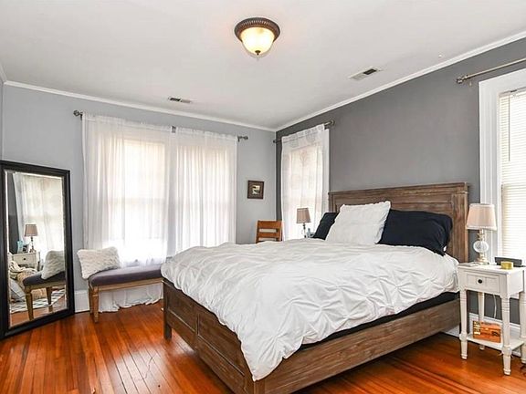 5th image of 311 W Fisher Ave