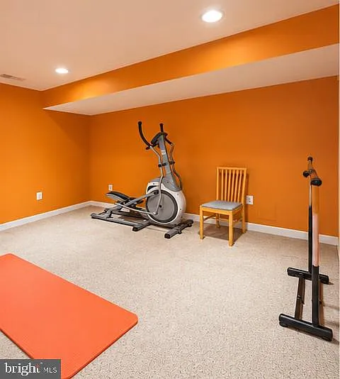 1 bed, 1.0 bath, 2252 sqft, $1,200 — Photo 2