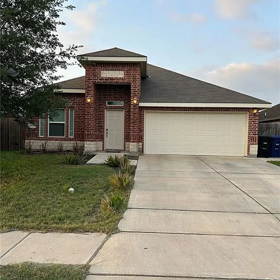 4608 Robin Ave — Photo 1