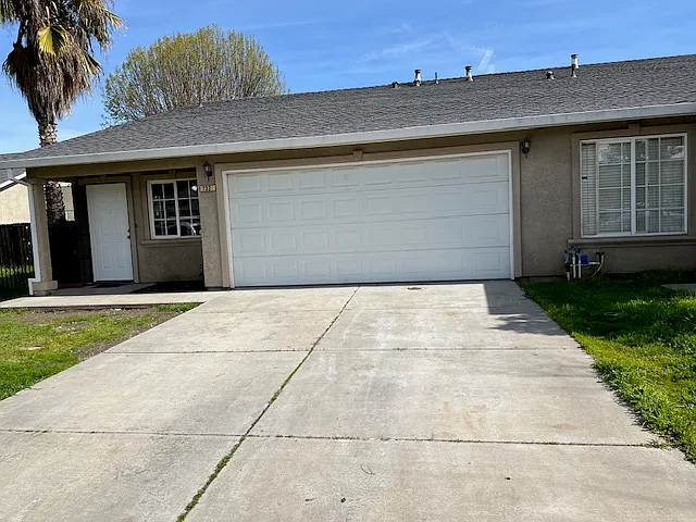 732 Walnut Way #A — Photo 1