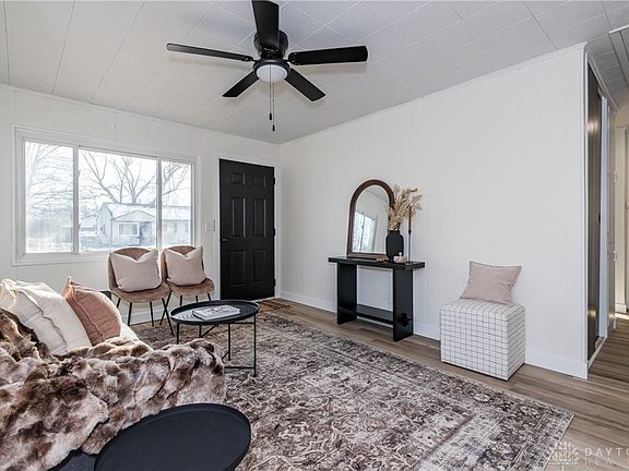 4th image of 4601 Curundu Ave