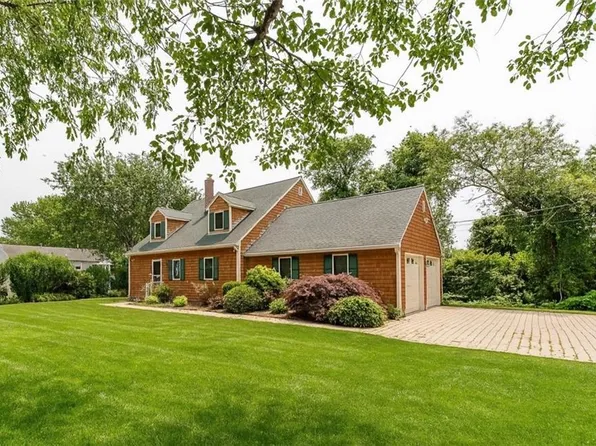 10 Cross Rd, Narragansett, RI 02882