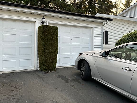 One car garage.