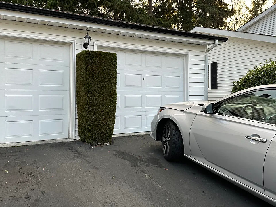 One car garage.