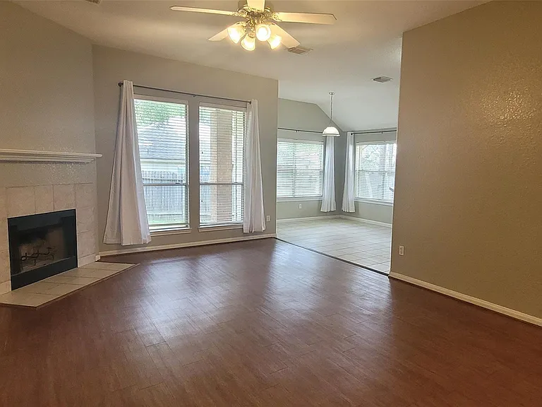 3825 Evergreen Way — Photo 8