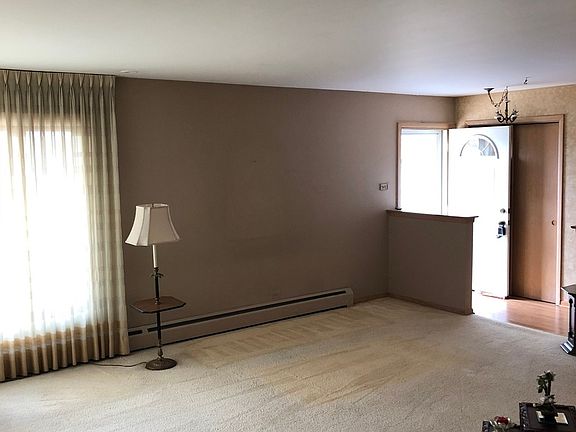 5th image of 4617 W 105th Pl