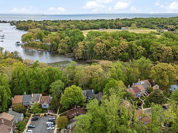 2nd image of 436 Cranes Roost Ct
