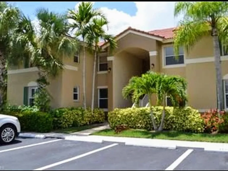 6560 Huntington Lakes Cir #101 — Photo 3