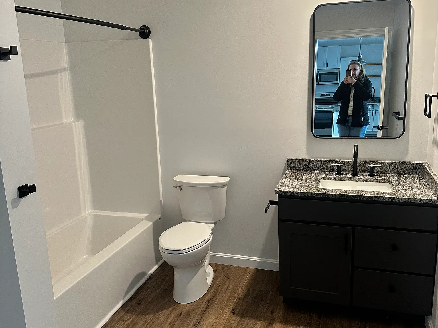 2 bed, $1,800 — Photo 4