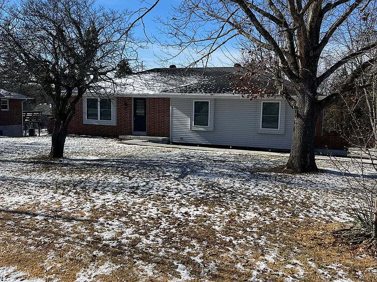 654 Branch Rd — Photo 1