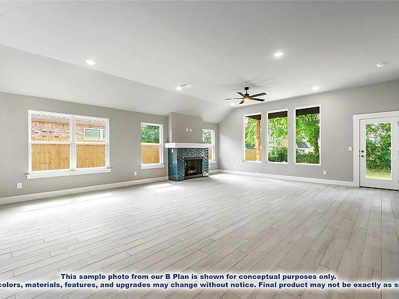 4th image of 1020 Marquis Ave