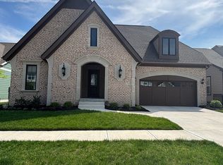15592 Woodford Dr, Westfield, IN 46074