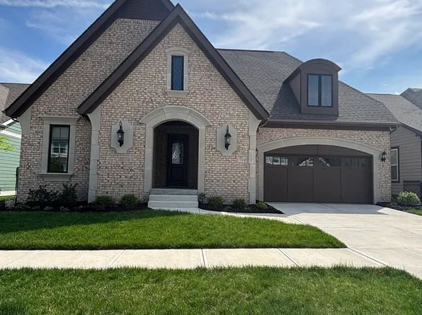 15592 Woodford Dr, Westfield, IN 46074