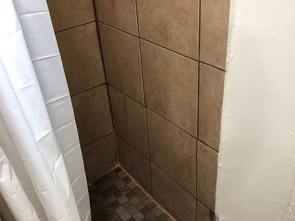 3rd image of 137 S Jordan Ave Floor 2