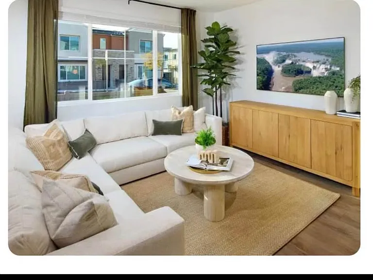 737 Maria Way #3 — Photo 1