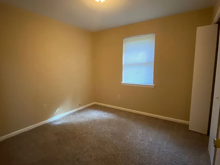 3606 Quail Hollow Dr — Photo 9