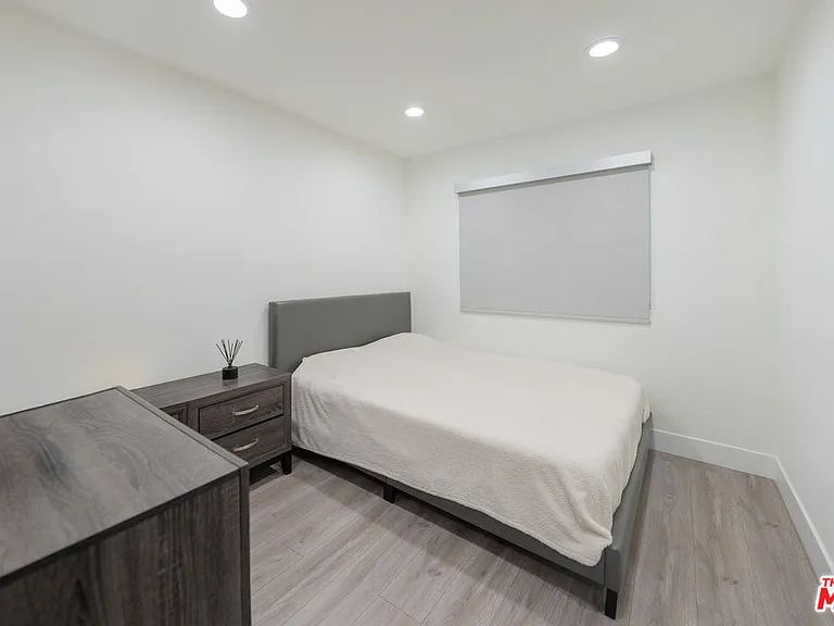 7719 Rhodes Ave — Photo 8